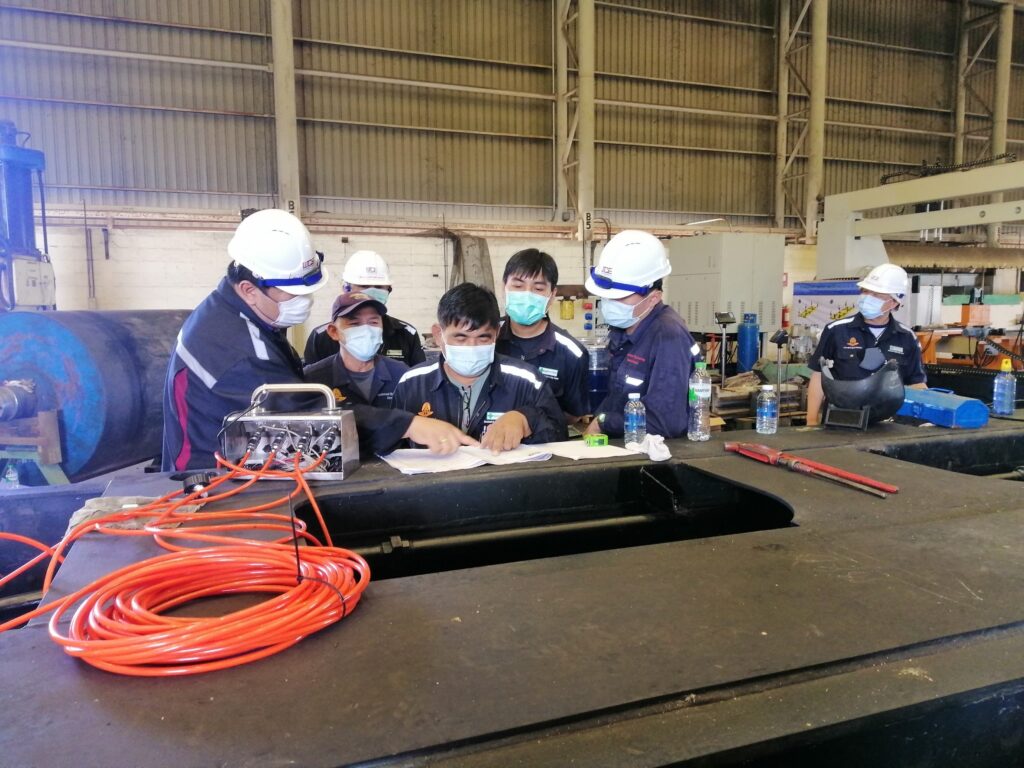 WCE tested Static Test 2 prototype cars according to the standards of the State Railway of Thailand. Bang Saphan District Prachuap Khiri Khan Province.